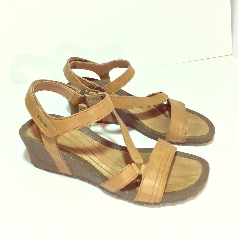 Teva Cabrillo Crossover Leather Wedge Tan Sandal